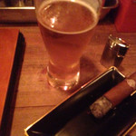 The American Bar OR BAR - 生のビールとハバナシガー