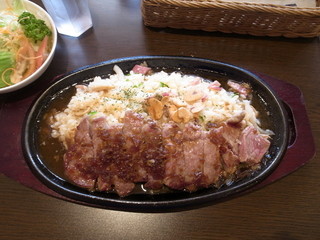 pony - ガーリックステーキピラフ