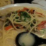 京料理 江森 - 芝海老の頭、キノコ、蕪、クリームスープのスパゲティ