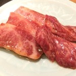 焼肉 グルマンズいとう - 【2015年06月】上カルビ＠1,600円、提供時。