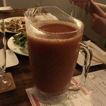 カフェ＆ビア　あるかアるか - まさかのカシスオレンジのピッチャー（笑）なんて柔軟なご対応！！なんだかすみません！！この後さらに、コーラもピッチャーでいただきました(｡-_-｡)