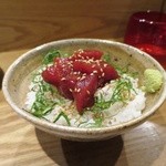 喜や - 天然本鮪赤身の卵黄しょうゆ和え丼