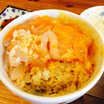 みなと食堂 - ヒラメ漬け丼の断面