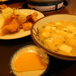 よしだ屋食堂 - ミックスフライ定食：670円