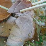 チャーシューは薄めでスープに合います!!!