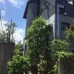 コーヒー ワークス ラボ - 道路に面した側の様子