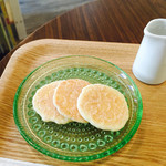 カフェラテについてきたお菓子