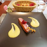 シェ オリビエ - 仏産仔鴨胸肉のロティ、チェリーのソース、クリーミーポレンタ