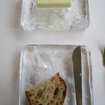 ナクレ - カンパーニュとバター