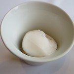 ナクレ - ハーブのシャーベット、メレンゲ入り