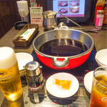 MKレストラン - すきやきスープとテーブルセット