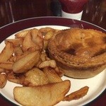 フルモンティ - 本格・本場のミートパイ‼️