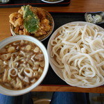 肉汁うどん特大９８０円と別注文の　かしわ天４３０円