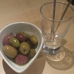 カゼウス - オリーブ（いろいろな種類のオリーブが入っています）