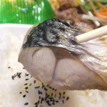 Hotto Motto - Ｂｅｎｔｏ5　肉豆腐＆鯖の塩焼　５００円　鯖の塩焼き　【　２０１５年７月　】