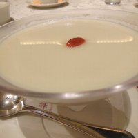 筑紫樓 銀座店 - 杏仁豆腐