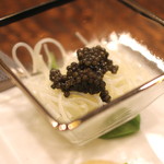 レンゲ - 前菜　(冷製ビーフン  キャビアのせ）　(2015/07)