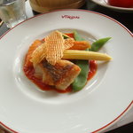 ブラッスリー・ヴィロン - 2010/05　鮮魚のポワレ。ペルノーオレンジトマトソース(１４７０円)。