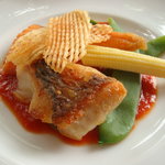 ブラッスリー・ヴィロン - 2010/05　鮮魚のポワレ。ペルノーオレンジトマトソース(１４７０円)。