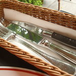 ブラッスリー・ヴィロン - 2010/05　ナイフとフォーク。