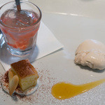 トラットリア チェーロ - スイカのゼリー、リンゴのタルト、アールグレイのパンナコッタ