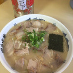 岡本中華 - 中華そば肉入り大