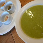 ･･･et puis les chaises - 