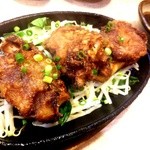 ゆたか - 豚足唐揚げ鉄板　特製タレ付き