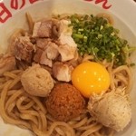 日の出らーめん - ガッツ麺DX 830円