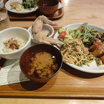 クレヨンハウス - 