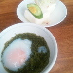 花ぞの食堂 - めかぶと冷奴