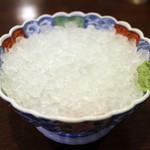 しげ吉 - 鯉洗いの氷