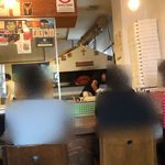 ピッツェリア ダ マッシモ - 【2015年07月】店内、カウンター席越しに「釜」が見えます、久しぶりに訪問しましたが、釜の温度、高いですね～。