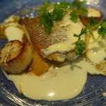 キャトルラパン - 和歌山県産天然真鯛のソテー ヴァンブランソース ラタトゥイユ添え