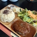 FAB - 肉不使用ハンバーグプレート