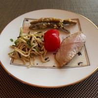 中国料理 彩湖 - 三種銘々盛り前菜
                
                