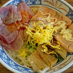 三色炙り丼 2015