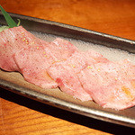 よろにく - タン