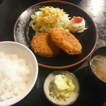 Oomiya - コロッケとメンチカツの定食