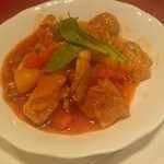 Supagethihausu makkii - 鶏もも肉のトマト煮
                        