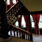 雲仙観光ホテル - 中央の階段。