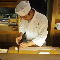 祇園 にしかわ - 西川氏・鱧骨切りの妙技