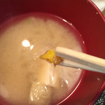 ごはんカフェ きなこ - 2015.7.25　ほら、味噌汁に柚子皮が入ってるでしょ。
      こう言うひと手間を惜しまないお店が良いお店なんだよね。