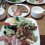 トラットリア コダマ - パンとスープはセット＆ブッフェメニューより。