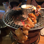 炭火焼肉ホルモン 徳臓 - 2015.7. げそ焼き仕上がり メチャ美味い