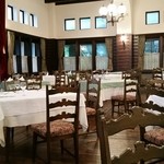 雲仙観光ホテル - 朝のダイニングルーム。