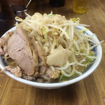 ラーメン二郎 新小金井街道店 - 小ラーメン
                                アブラマシマシ野菜マシニンニク普通