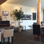 ミオビーノ - 陽当たりの良い明るい店内です♪