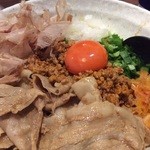 麺屋わっしょい - ２０１５，７）台湾まぜ麺　お肉祭り盛(笑）思ったより大きかった･･