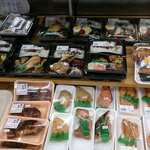 たまや - たまや ＠板橋本町 店内 弁当・惣菜売り場の一部